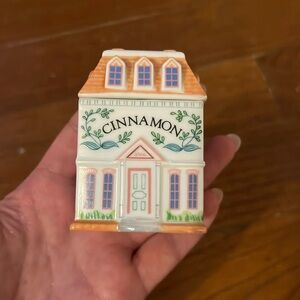 LENOX SPICE VILLAGE Vintage 1989 Cinnamon  Spice Jar Never Used